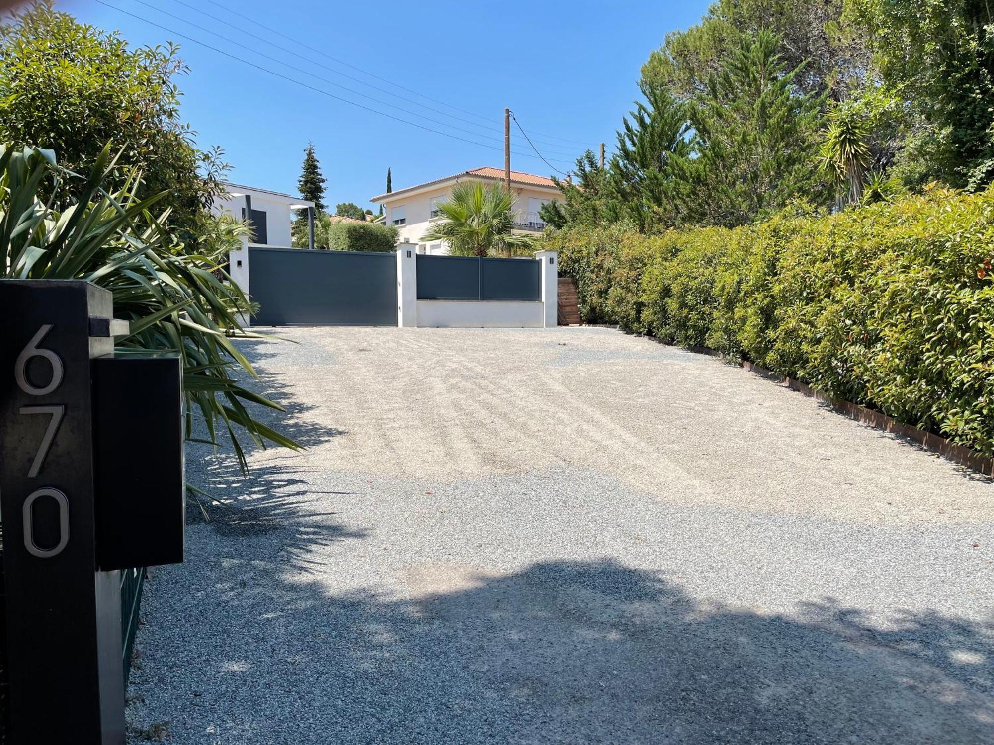 Fréjus Appartement De Caractere Avec Jacuzzi מראה חיצוני תמונה